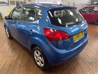 KIA VENGA